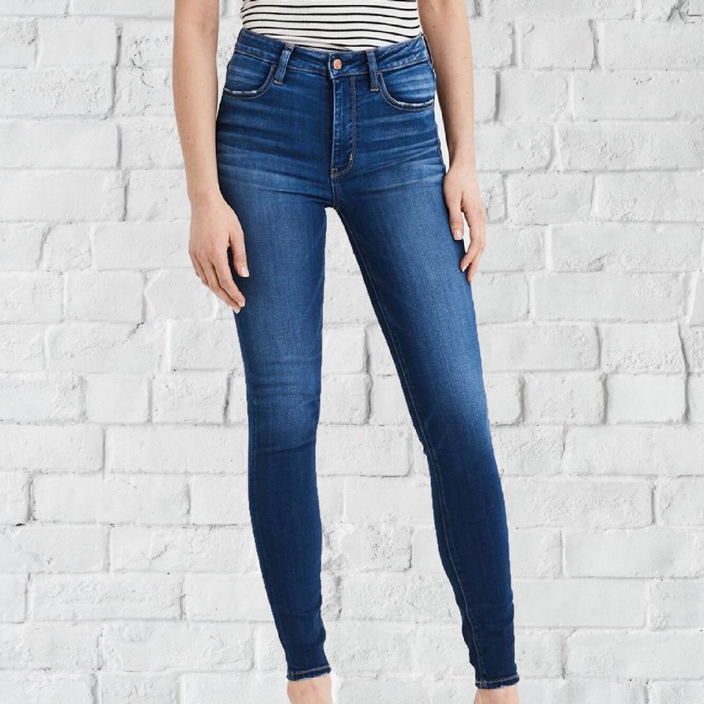 American Eagle High Waisted Jeans